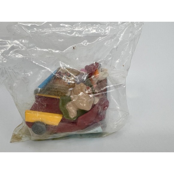 VNTG 1996 Disney Oliver & Company Burger King Kids Club Toy Georgette Fagin NIP - Picture 2 of 2